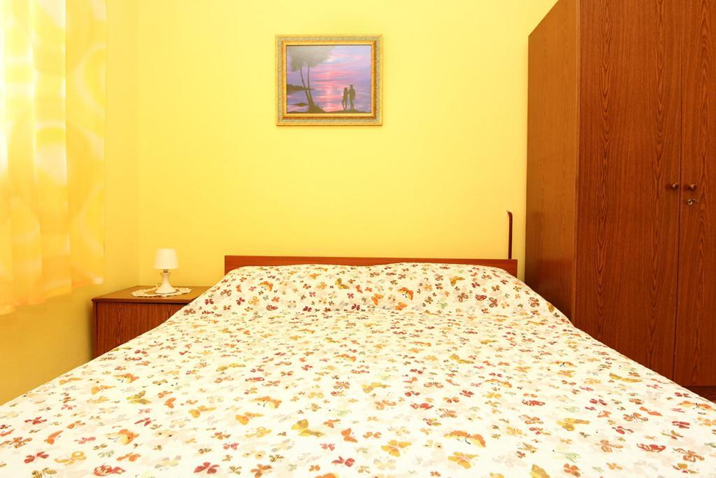 Apartments Branko Ровінь Екстер'єр фото