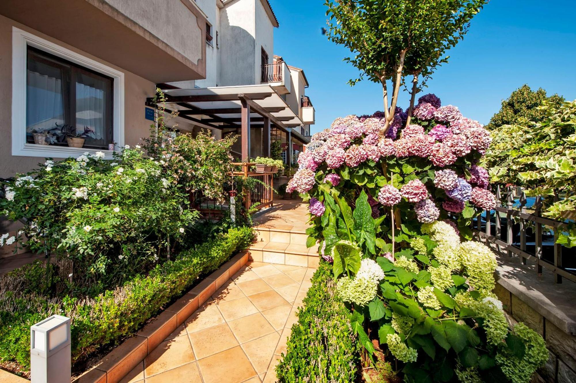 Apartments Branko Ровінь Екстер'єр фото